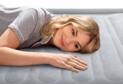 Intex Comfort Plush Luchtbed - 2-persoons (137 Cm) -Bo-Camp Winkel 1320 1900 67768 inuse2 2022 300